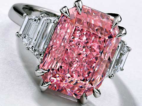 Geschiktheid Zegenen Integreren Sotheby's 10,64-kts roze diamanten ring brengt 1,9 mio USD per karaat op